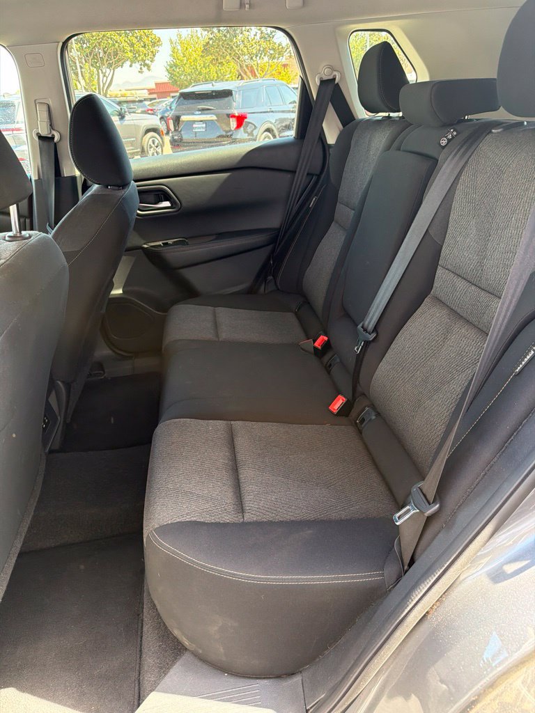 Used 2024 Nissan Rogue SV AWD/4WD image 5