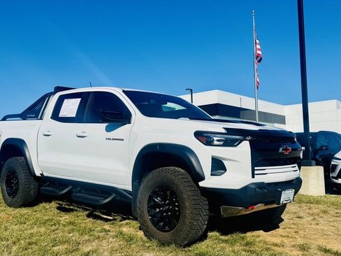 Used 2025 Chevrolet Colorado ZR2 w/ Midnight Edition image 1