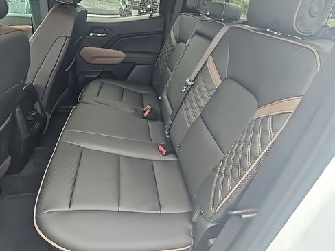 Certified 2025 GMC Canyon Denali image 13