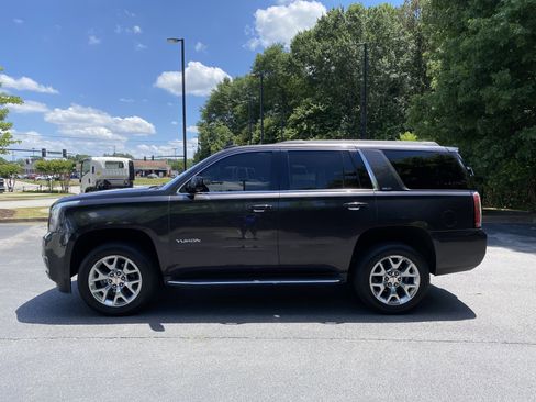 Used 2016 GMC Yukon SLT w/ Open Road Package RWD image 6