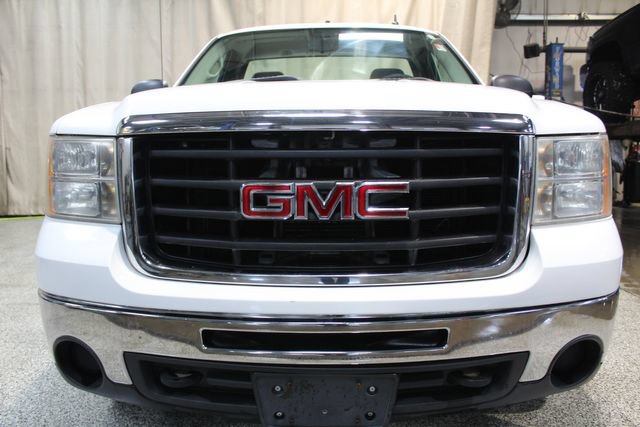 Used 2007 GMC Sierra 2500 W/T RWD image 8