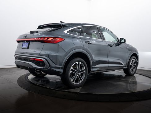 Certified 2025 Audi Q5 Premium Plus w/ Premium Plus image 4