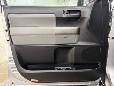 Used 2011 Toyota Sequoia SR5 AWD/4WD image 15
