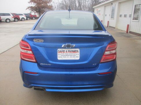 Used 2018 Chevrolet Sonic LT w/ Convenience Package image 14