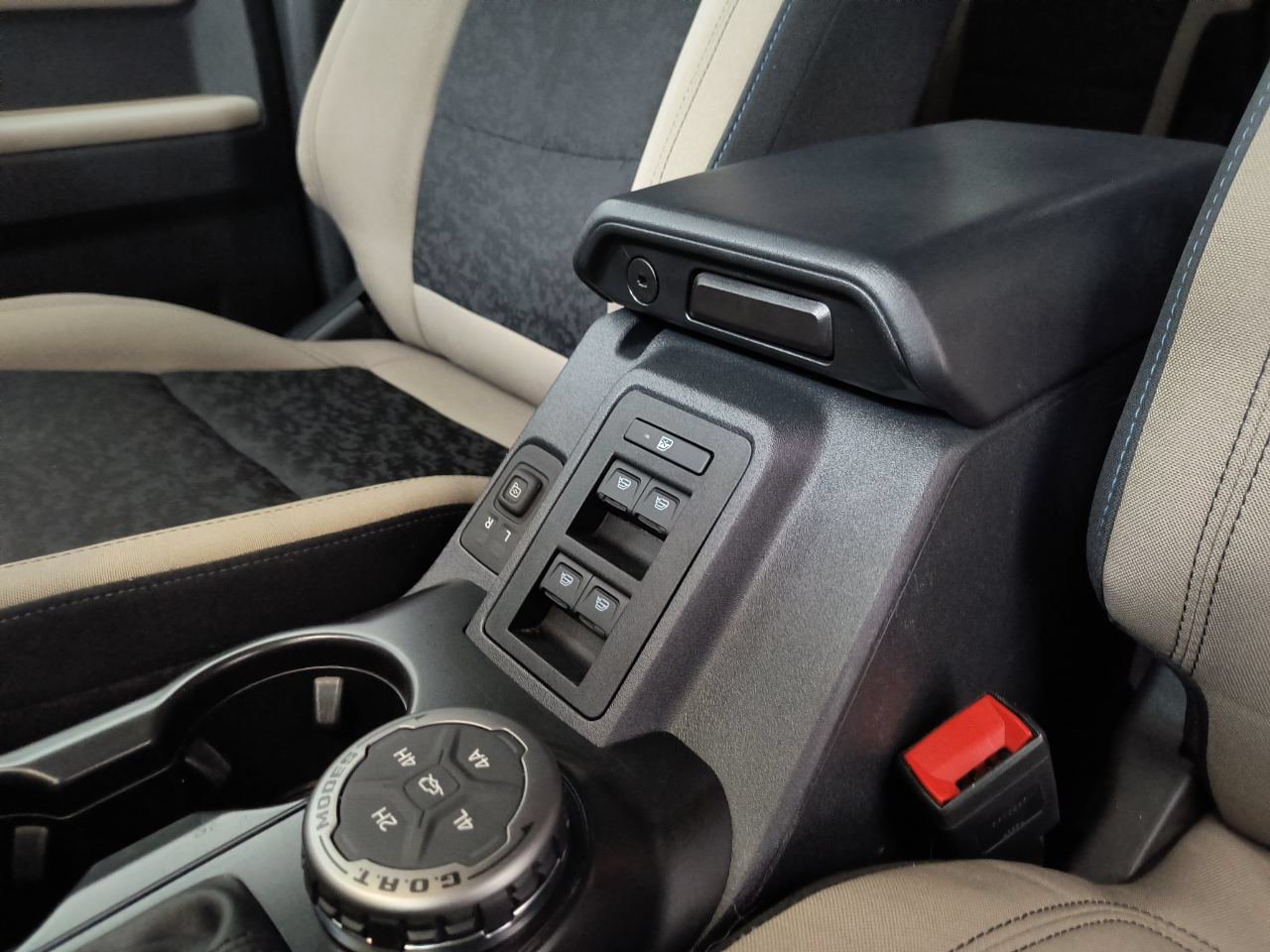Used 2022 Ford Bronco Wildtrak AWD/4WD image 15
