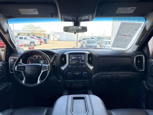 Used 2021 Chevrolet Silverado 1500 LT Trail Boss w/ Convenience Package II image 21