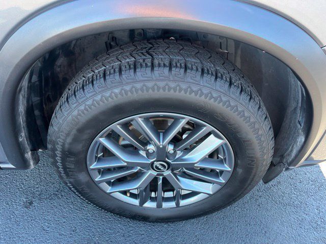 Used 2024 Nissan Rogue S AWD/4WD image 15