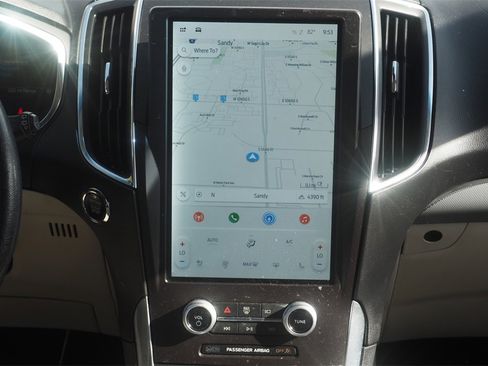 Used 2021 Ford Edge Titanium w/ Equipment Group 301A image 18