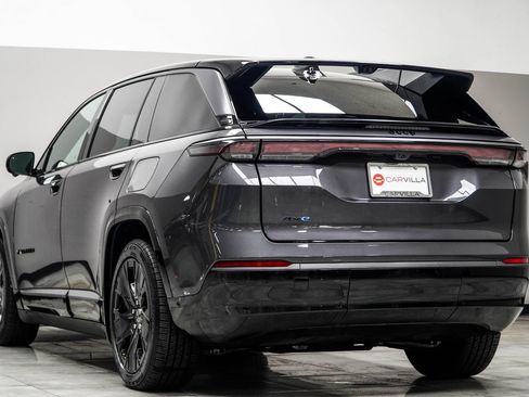 Used 2024 Jeep Wagoneer Launch Edition image 11