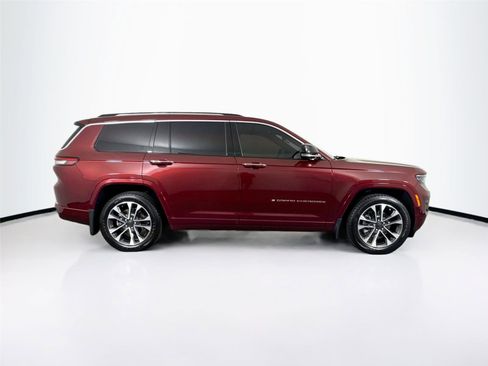 Used 2022 Jeep Grand Cherokee L Overland w/ MOPAR Finishing Package image 11