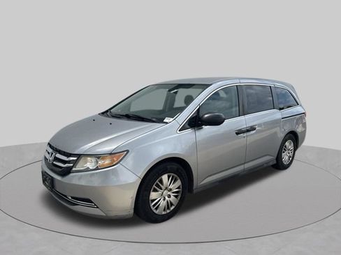 Used 2016 Honda Odyssey LX image 12