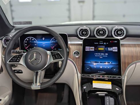 Certified 2026 Mercedes-Benz GLC 300 4MATIC image 17