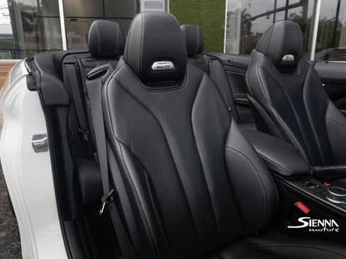 Used 2017 BMW M4 Convertible image 34