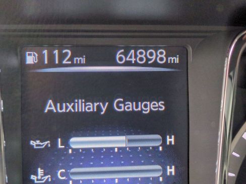 Used 2017 Nissan Titan SV image 20