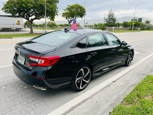 Used 2021 Honda Accord Touring image 5