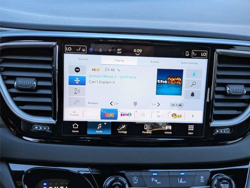 New 2026 Chrysler Voyager LX image 20