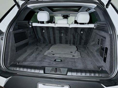 Used 2023 Land Rover Range Rover Sport SE image 29