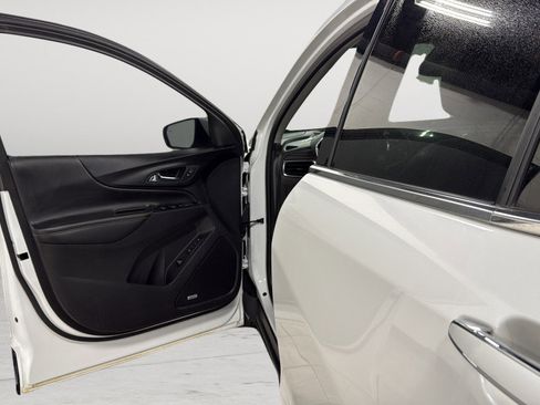 Used 2022 Chevrolet Equinox Premier image 13