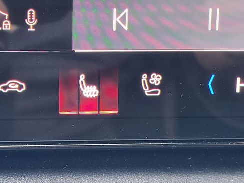 New 2025 Audi Q6 e-tron Premium Plus image 20