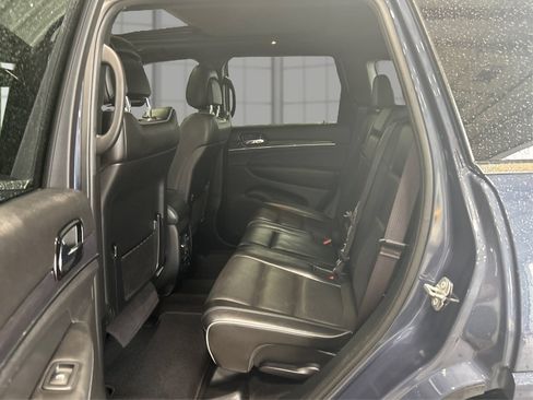 Used 2021 Jeep Grand Cherokee Overland AWD/4WD image 10
