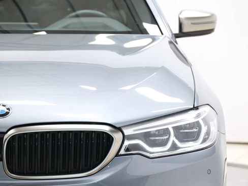 Used 2018 BMW M550i xDrive image 95