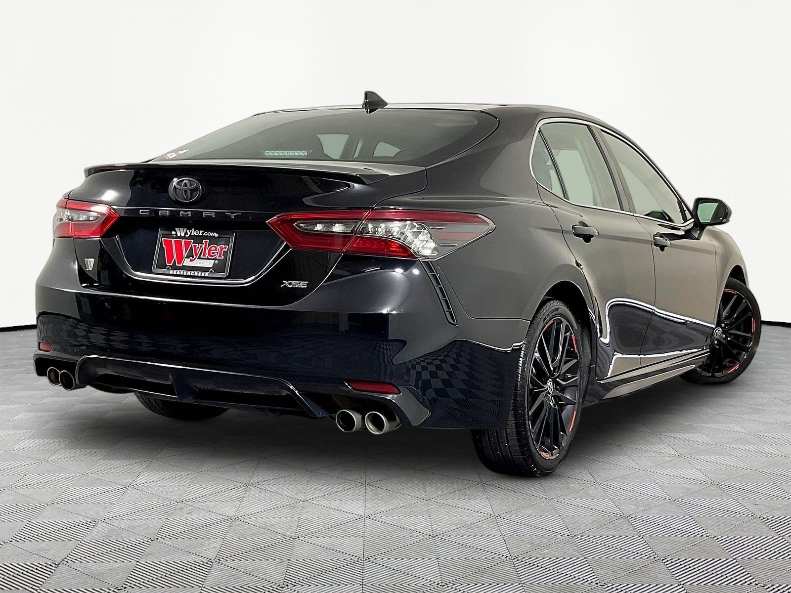 Used 2023 Toyota Camry XSE FWD image 6
