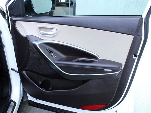 Used 2017 Hyundai Santa Fe Sport image 23