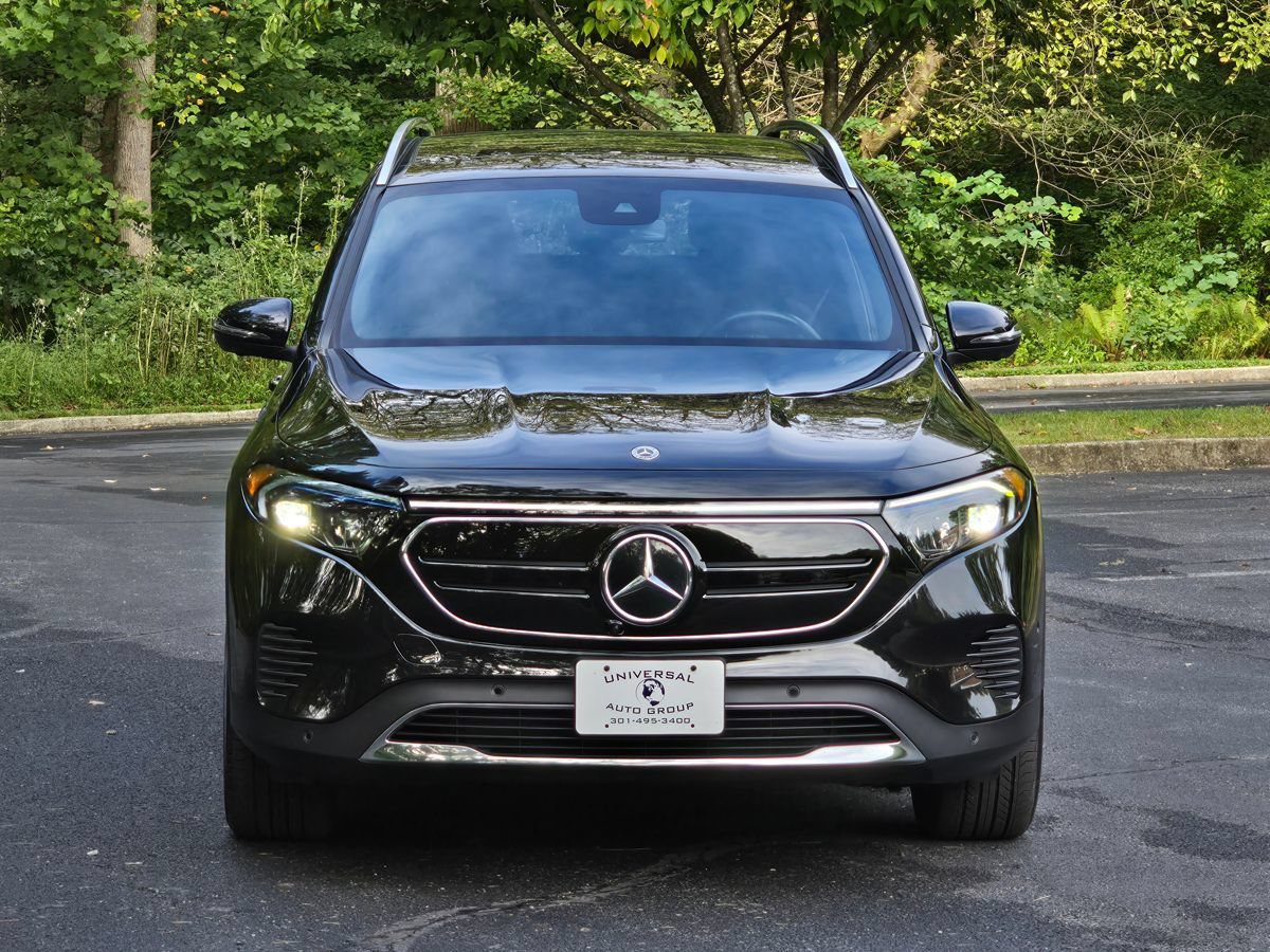 Used 2023 Mercedes-Benz EQB 300 4MATIC w/ Pinnacle Package image 9
