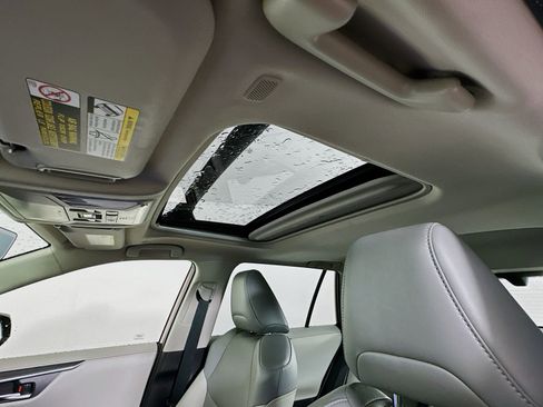 Used 2025 Toyota RAV4 Limited w/ Advanced Technology Package image 23