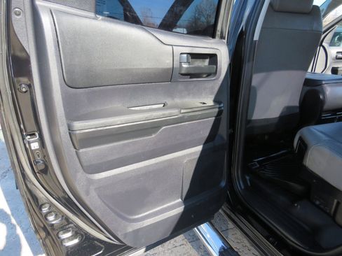 Used 2016 Toyota Tundra SR5 image 16