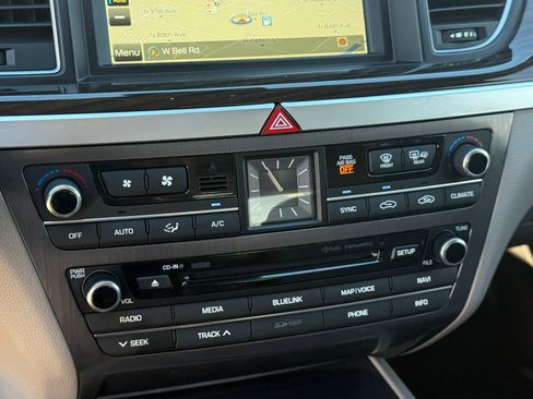 Used 2017 Genesis G80 3.8 w/ Option Group 02 image 22