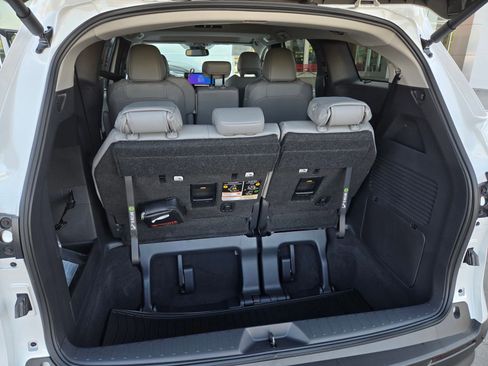 Certified 2026 Toyota Sienna XLE FWD image 24