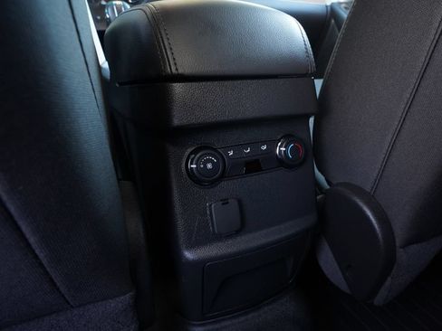 Used 2014 Ford Explorer XLT w/ Equipment Group 201A AWD/4WD image 19