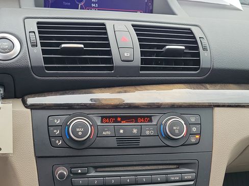 Used 2009 BMW 128i Convertible image 22