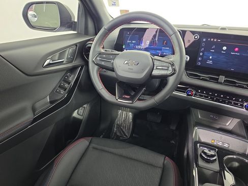 Used 2026 Chevrolet Equinox RS w/ Convenience Package III FWD image 27
