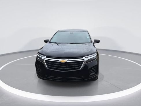 Used 2023 Chevrolet Equinox LS FWD image 3