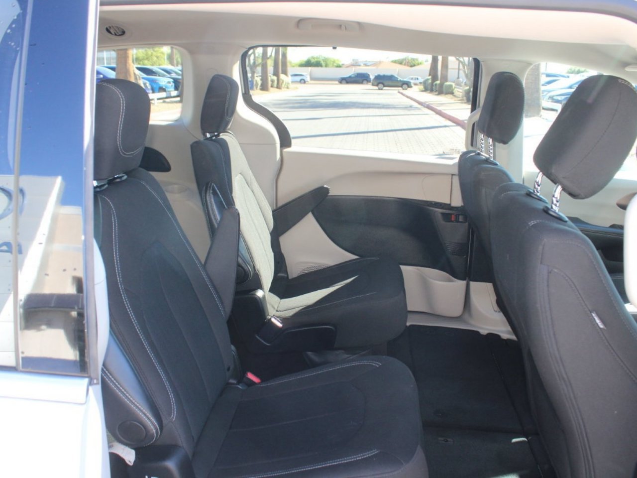 Used 2024 Chrysler Voyager LX FWD image 15