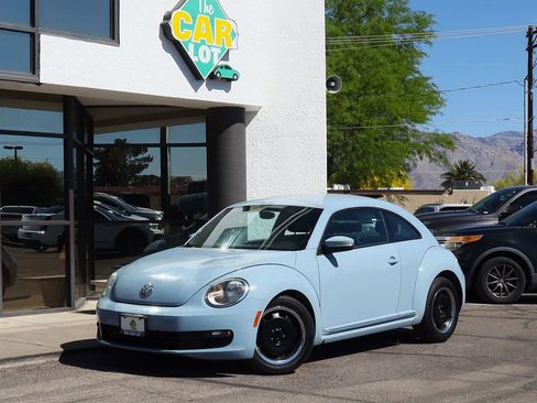 Used 2012 Volkswagen Beetle 2.5 image 2