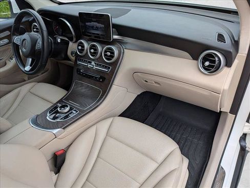 Used 2018 Mercedes-Benz GLC 300 image 22