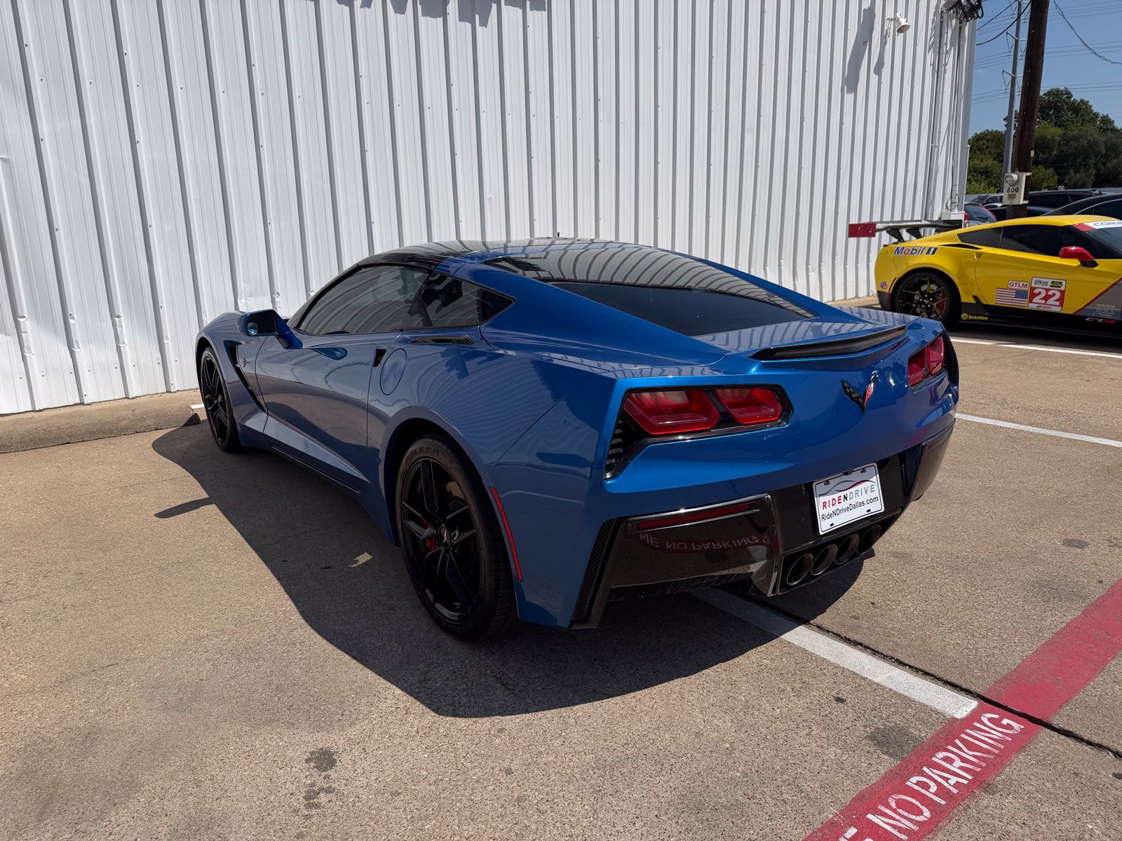 Used 2016 Chevrolet Corvette Stingray Coupe w/ 2LT Preferred Equipment Group RWD image 4