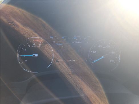 Used 2022 Ford F250 Platinum w/ Tremor Off-Road Package image 34