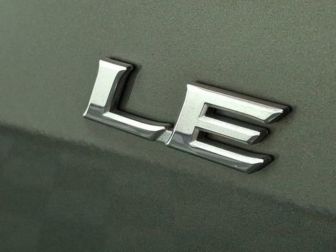 Used 2012 Toyota Camry LE FWD image 29