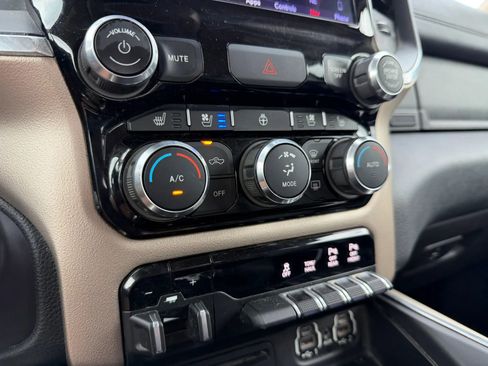 Used 2019 RAM 1500 Laramie image 15