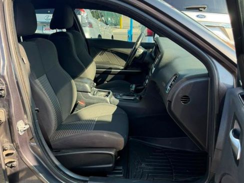 Used 2019 Dodge Charger R/T RWD image 18
