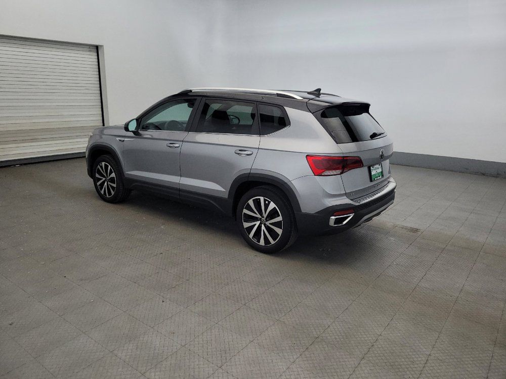 Used 2023 Volkswagen Taos SE AWD/4WD image 3