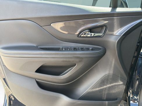 Used 2021 Buick Encore Preferred w/ Safety Package image 20