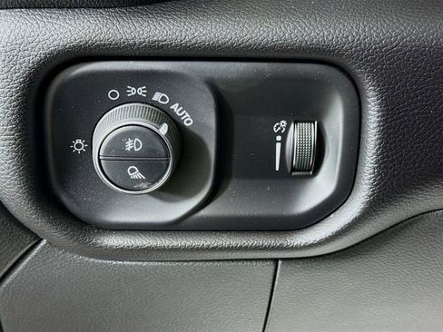 Used 2025 RAM 2500 Big Horn image 10