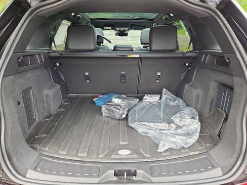 New 2026 Land Rover Discovery Sport Landmark AWD/4WD image 13
