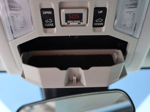 Used 2019 Toyota RAV4 XLE w/ All Weather Liner Package AWD/4WD image 35