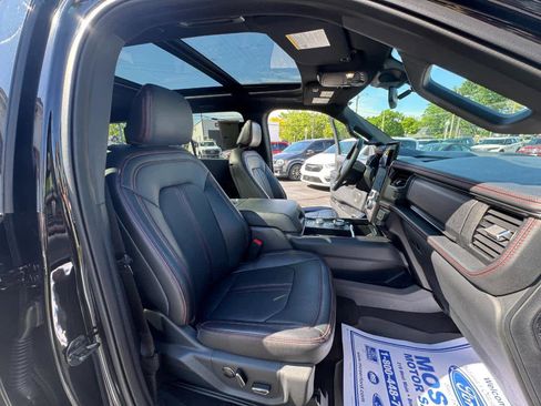Used 2024 Ford Expedition Limited AWD/4WD image 39